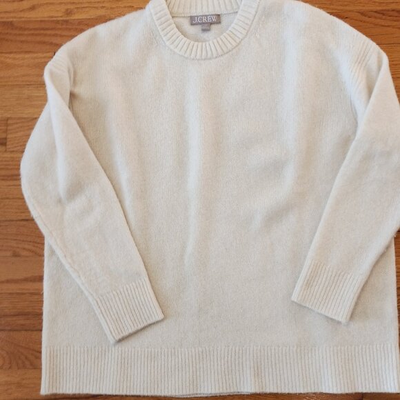 J Crew Relaxed crewneck sweater in wool Ivory XS runs very big COZY! - Picture 2 of 3